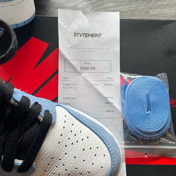 2021
Air Jordan 1 Retro High OG 'University Blue' - Picture 7 of 8